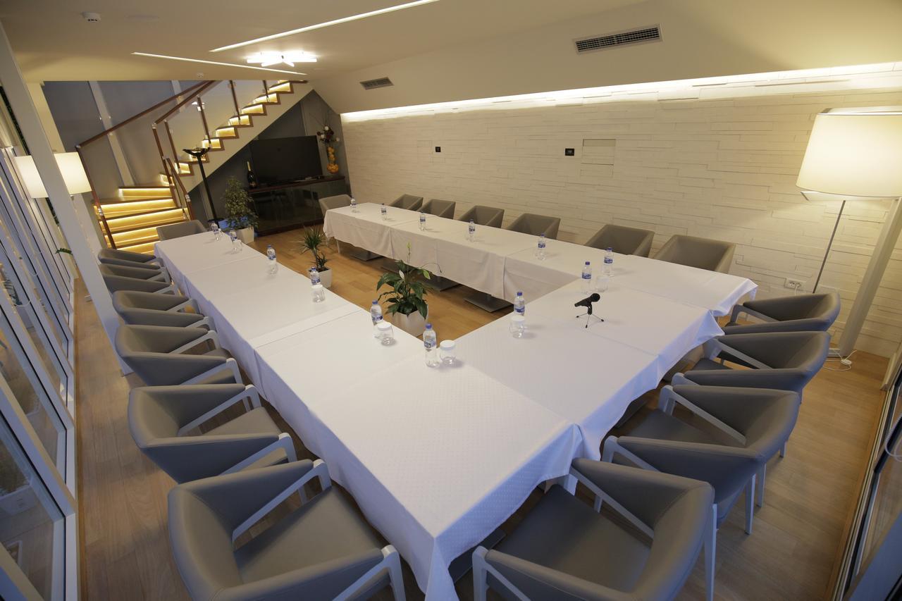 Hotel Bulqiza Bulqize Екстер'єр фото