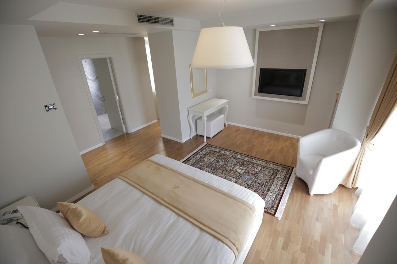 Hotel Bulqiza Bulqize Екстер'єр фото