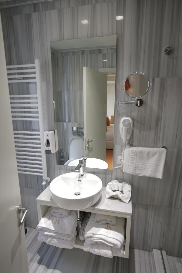 Hotel Bulqiza Bulqize Екстер'єр фото