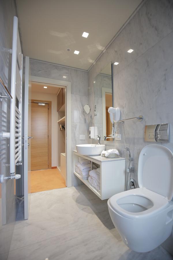 Hotel Bulqiza Bulqize Екстер'єр фото